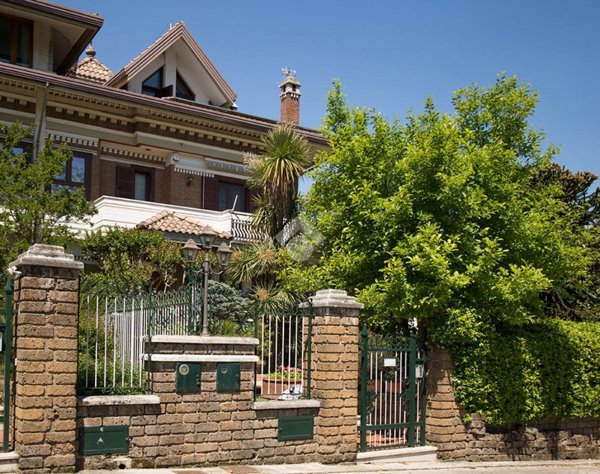casa indipendente in vendita ad Avellino in zona Picarelli