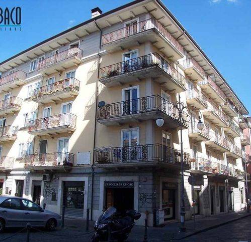 negozio in vendita ad Avellino