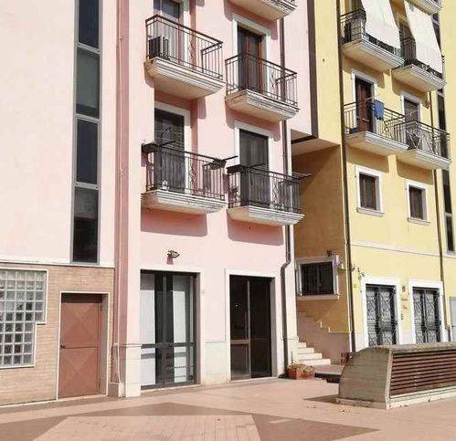 negozio in vendita ad Avellino