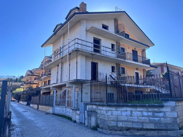 casa indipendente in vendita ad Avellino