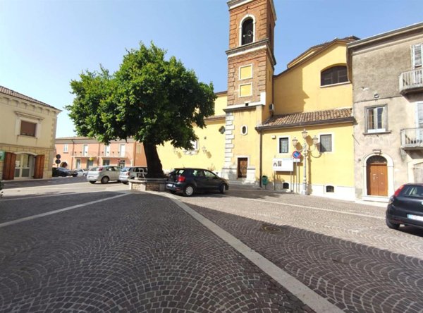 casa indipendente in vendita ad Avellino in zona Centro Città