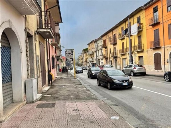 locale commerciale in vendita ad Avellino