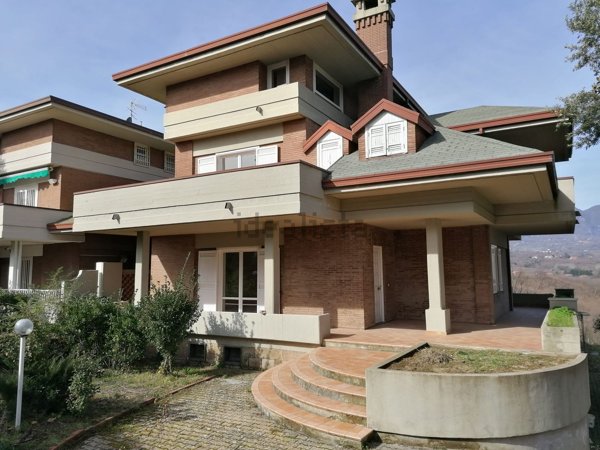 casa indipendente in vendita ad Avellino