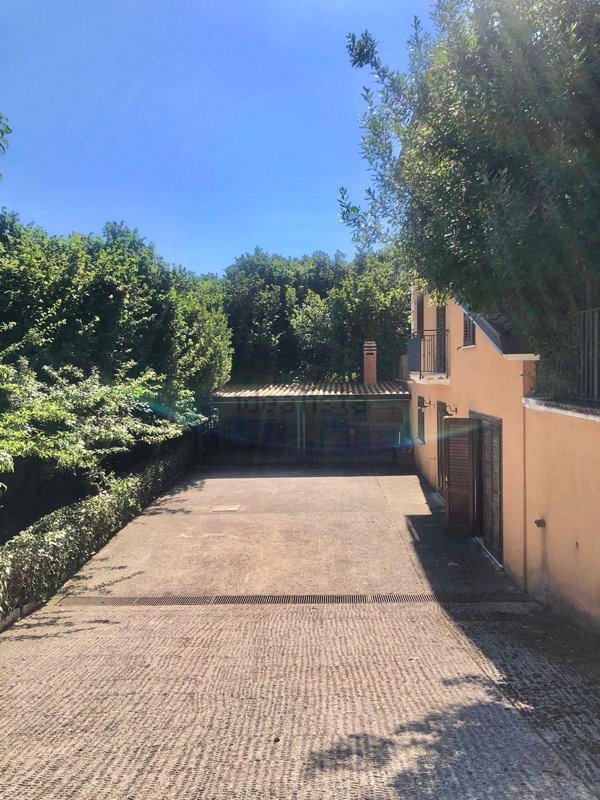 casa indipendente in vendita ad Avellino