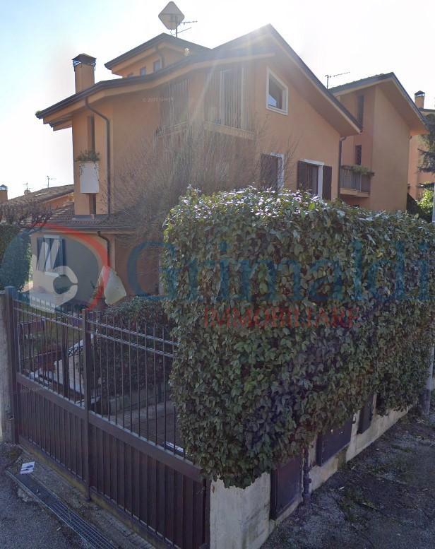 casa indipendente in vendita ad Avellino