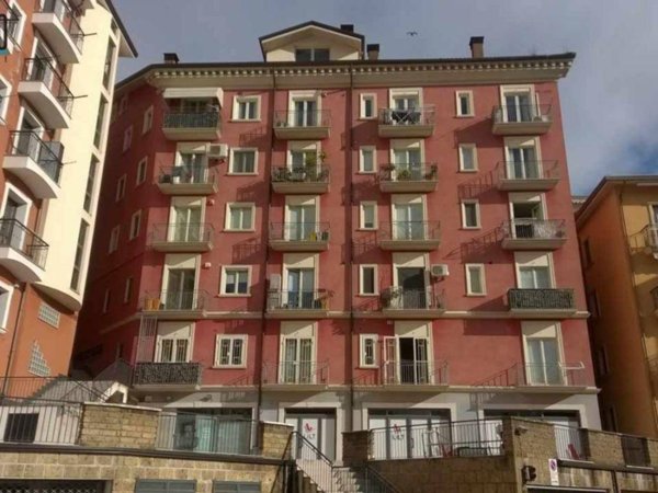 negozio in vendita ad Avellino