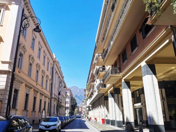 negozio in vendita ad Avellino