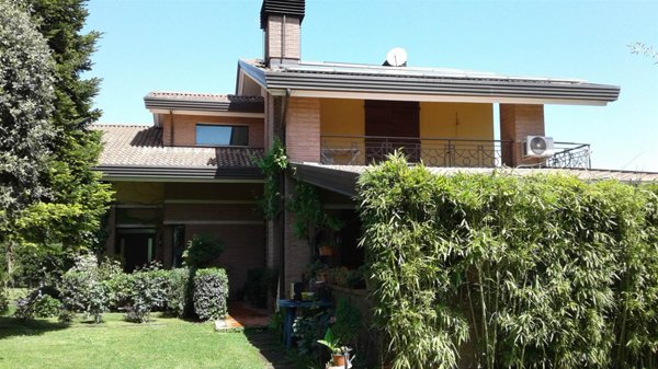 casa indipendente in vendita ad Avellino