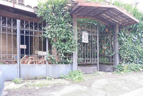 casa indipendente in vendita ad Avellino in zona Centro Città