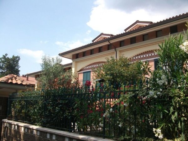 casa indipendente in vendita ad Avellino in zona Picarelli
