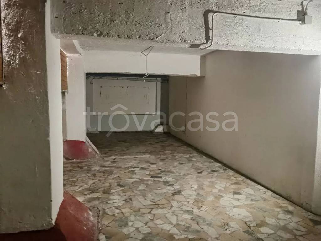 negozio in vendita ad Avellino in zona Centro Città