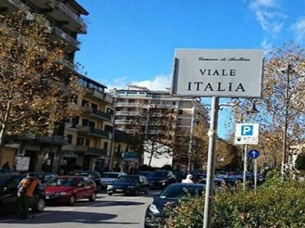 intera palazzina in vendita ad Avellino in zona Centro Città