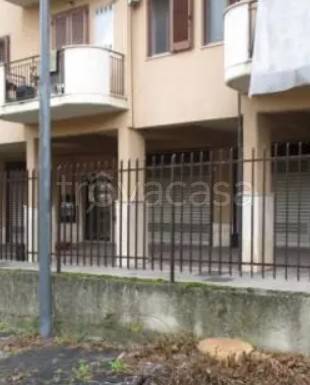 locale commerciale in vendita ad Avellino