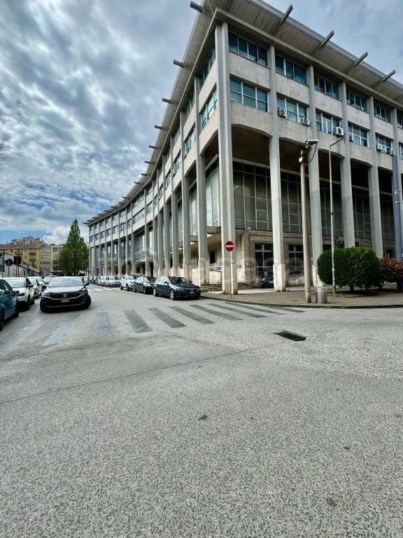 negozio in vendita ad Avellino