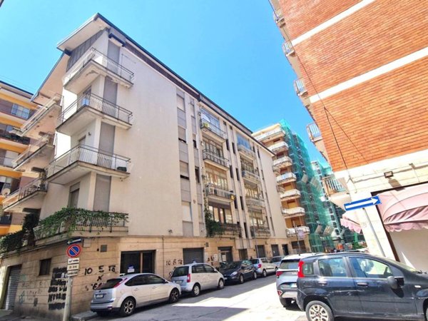 negozio in vendita ad Avellino