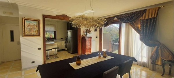 casa indipendente in vendita ad Avellino in zona Centro Città