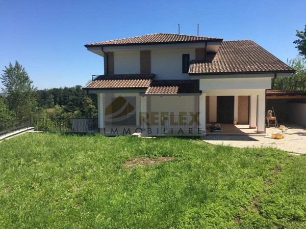 casa indipendente in vendita ad Avellino