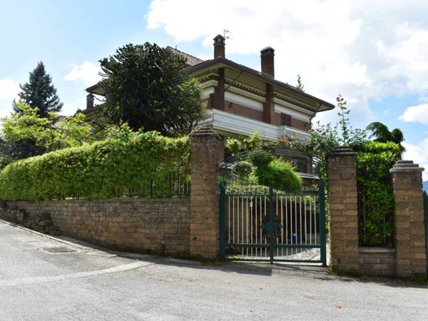 casa indipendente in vendita ad Avellino in zona Picarelli