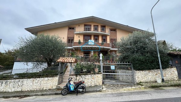 casa indipendente in vendita ad Avellino