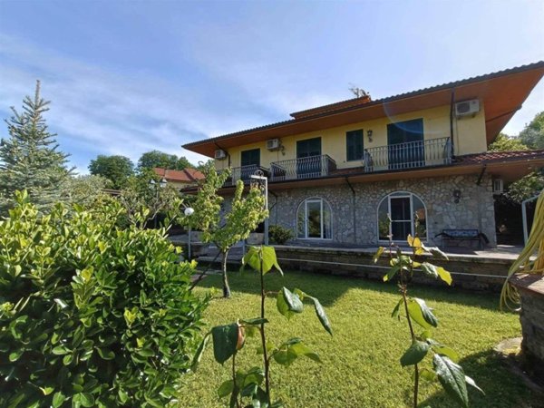 casa indipendente in vendita ad Avellino in zona Picarelli