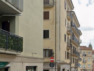 locale commerciale in vendita ad Avellino
