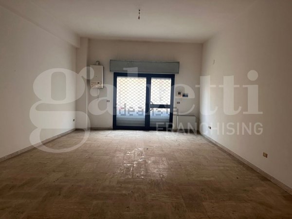 locale commerciale in vendita ad Avellino