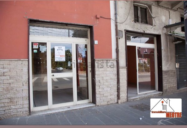 locale commerciale in vendita ad Avellino in zona Centro Città