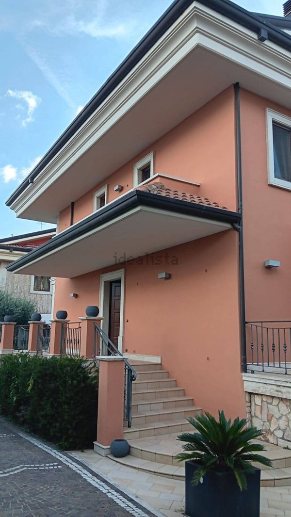 casa indipendente in vendita ad Avellino