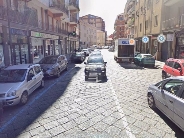 negozio in vendita ad Avellino
