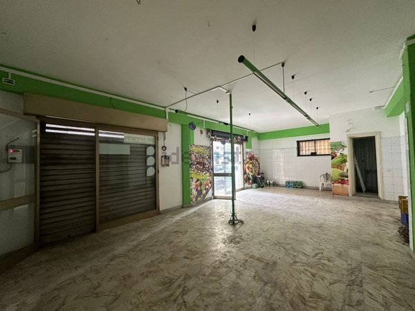 locale commerciale in vendita ad Avellino