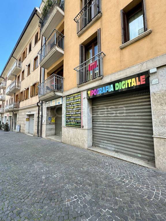 negozio in vendita ad Avellino