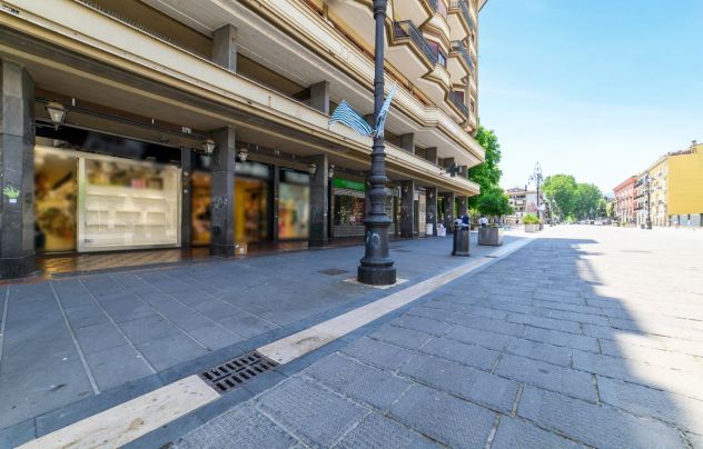 negozio in vendita ad Avellino