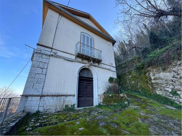 pentavano in vendita ad Avellino