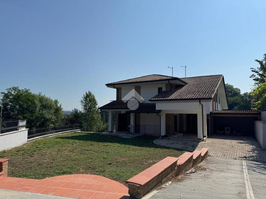 casa indipendente in vendita ad Avellino