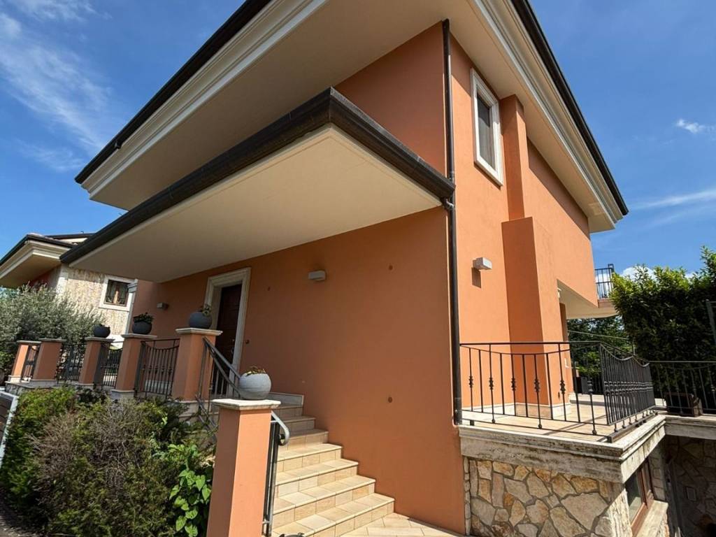 casa indipendente in vendita ad Avellino