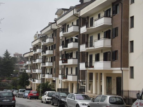 locale commerciale in vendita ad Avellino