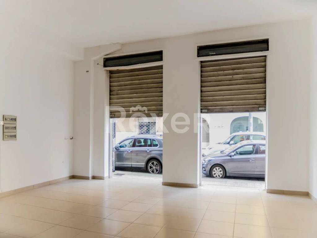 negozio in vendita ad Avellino