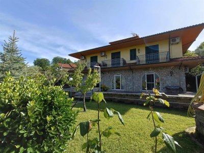 casa indipendente in vendita ad Avellino in zona Picarelli
