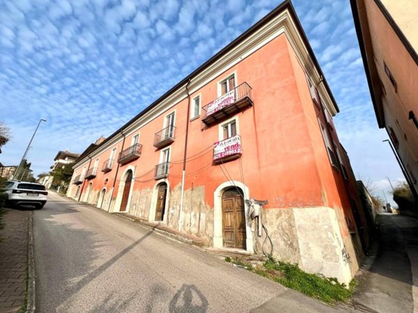 intera palazzina in vendita ad Avellino