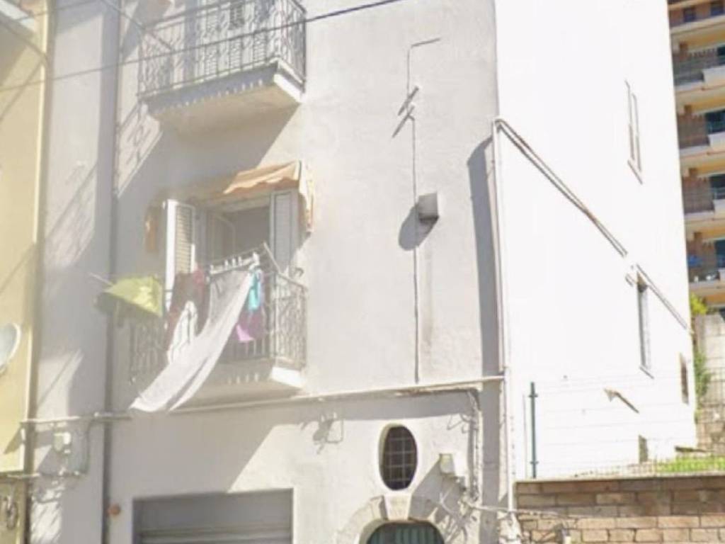 casa indipendente in vendita ad Avellino