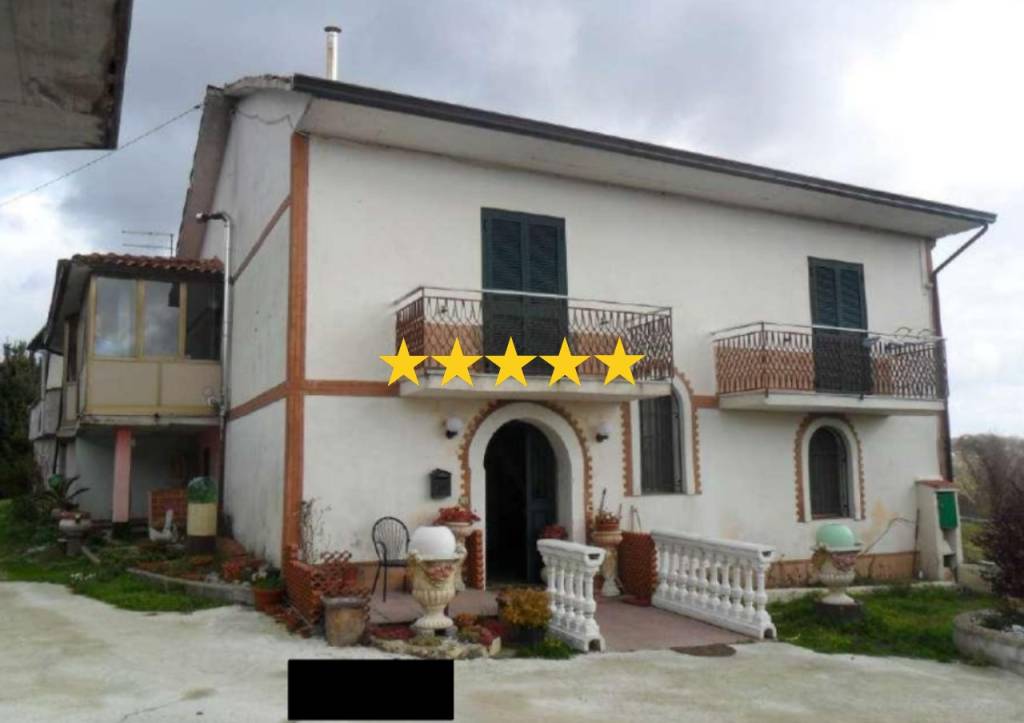 casa indipendente in vendita ad Avellino