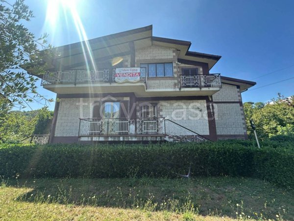 casa indipendente in vendita ad Avellino