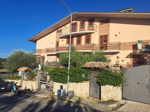 casa indipendente in vendita ad Avellino