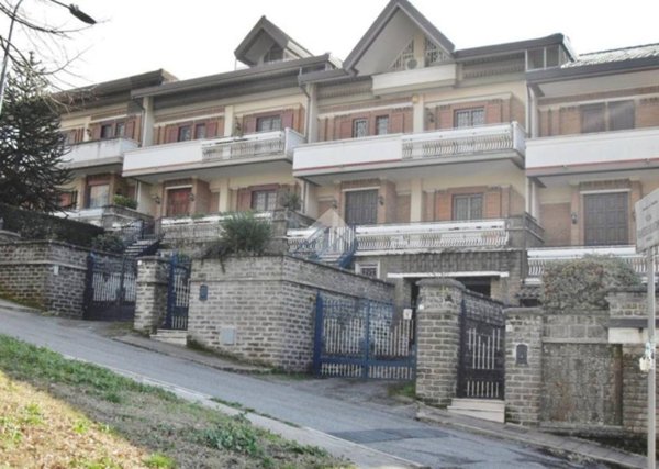 casa indipendente in vendita ad Avellino