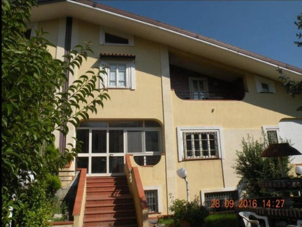 casa indipendente in vendita ad Avellino