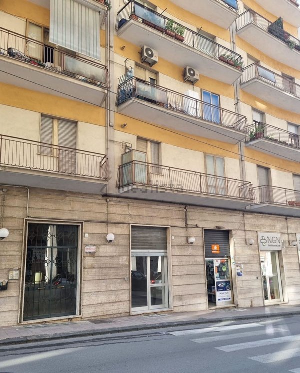 locale commerciale in vendita ad Avellino