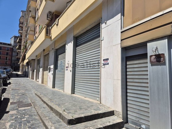 locale commerciale in vendita ad Avellino