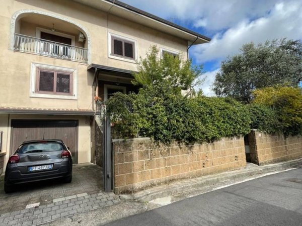 casa indipendente in vendita ad Avellino