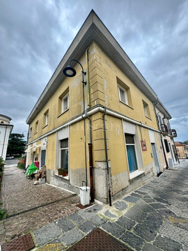 casa semindipendente in vendita ad Avellino