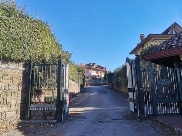 casa indipendente in vendita ad Avellino